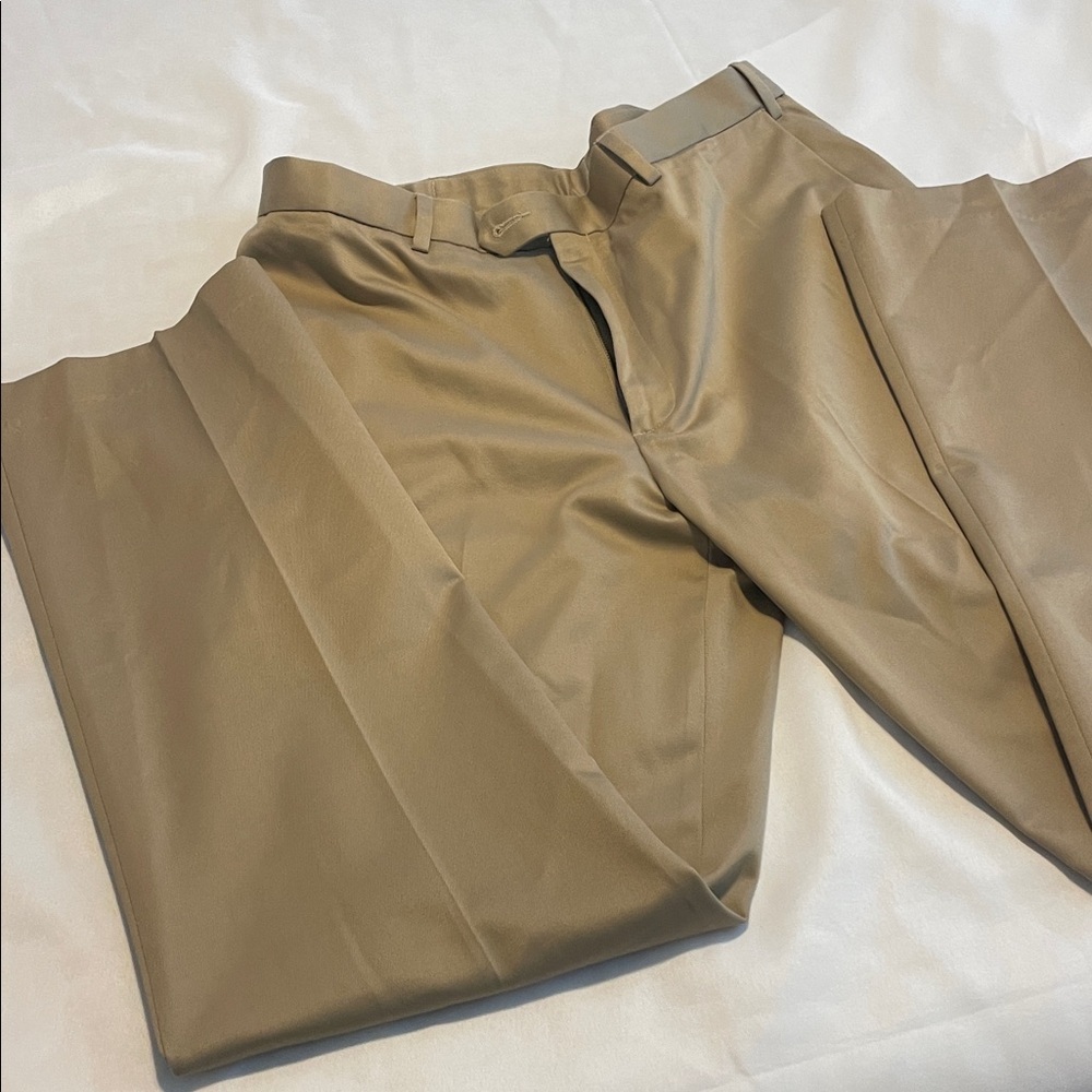 Classic Men's Khaki trousers by Perry Ellis PORTFOLIO